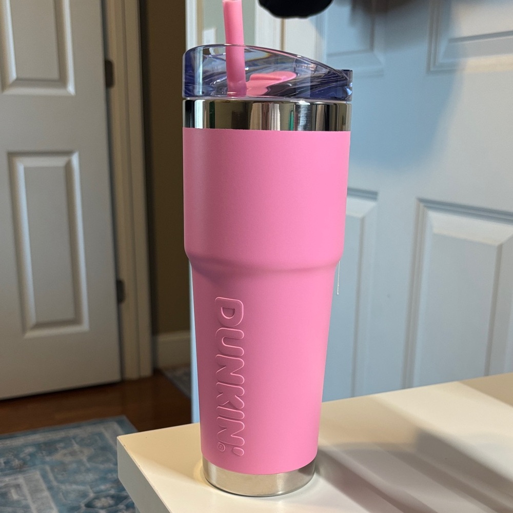Dunkin' 32 oz Insulated Pink Tumbler with Straw
